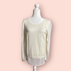 Lightweight sweater with built-in shell, size M